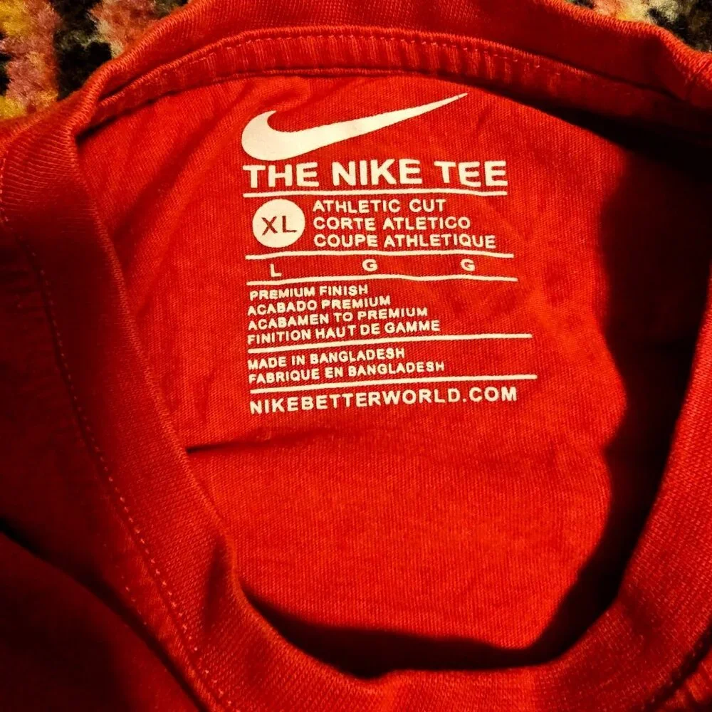 Nike Red Athletic Cut‎ Cotton Tee XL Mens Crewneck T-Shirt With White Logo - Picture 6 of 6